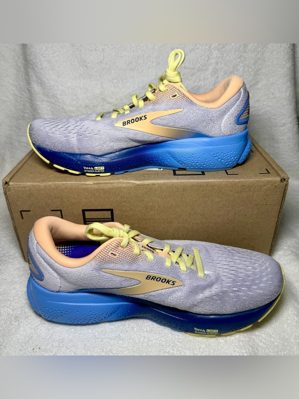 Brooks Ghost 16 Women’s Size 9.5 Running Shoes Gray Blue Yellow 1204071B182